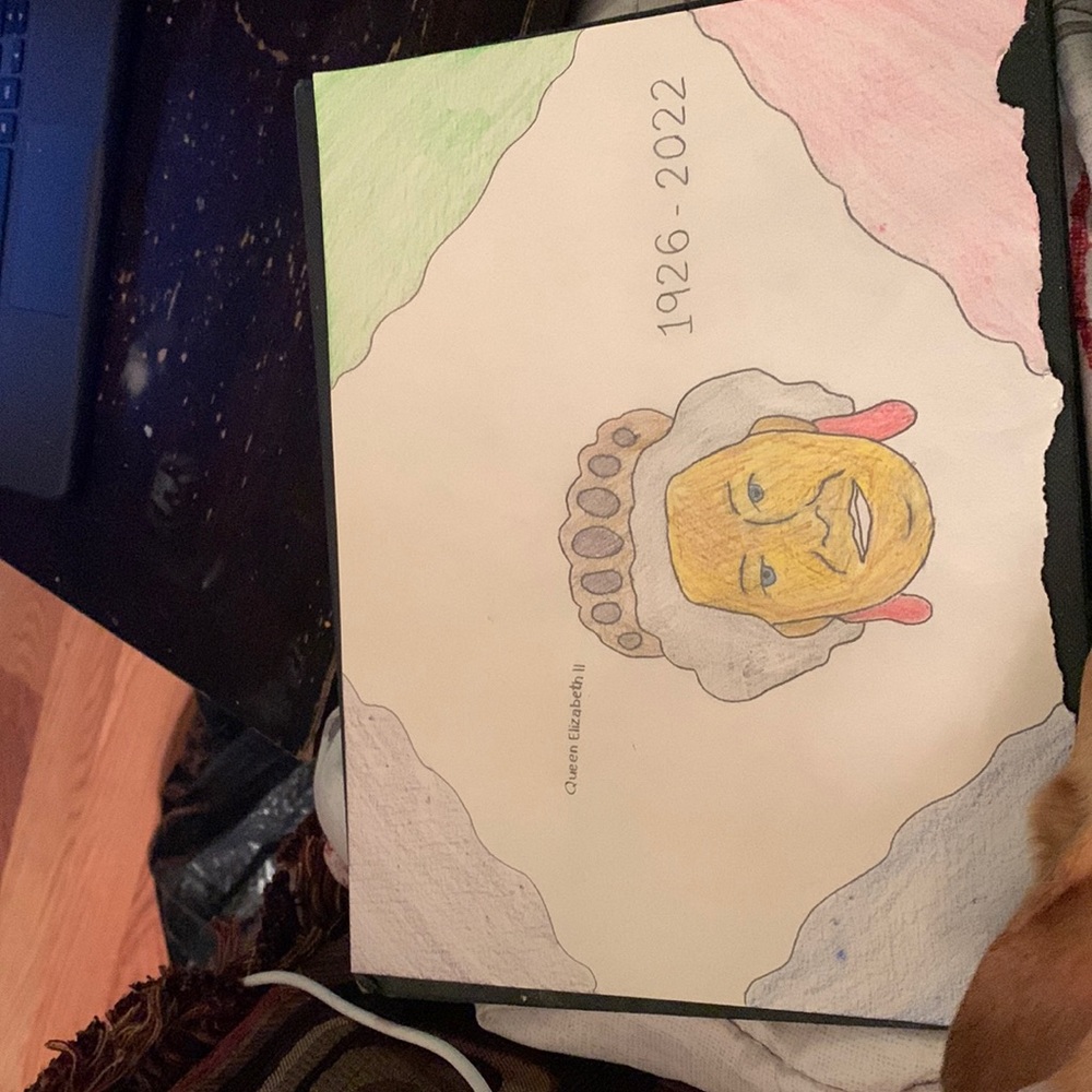 I am selling my first drawing of Queen Elizabeth II since she died plz but it!